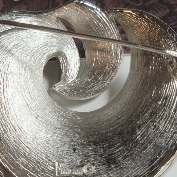 1960s Trifari Brooch Swirl Wave Modernistic Impressionistic Elegan Finish - Picture 3 of 4